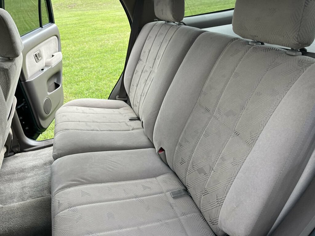 Used 2001 Toyota 4Runner SR5 AWD/4WD image 73
