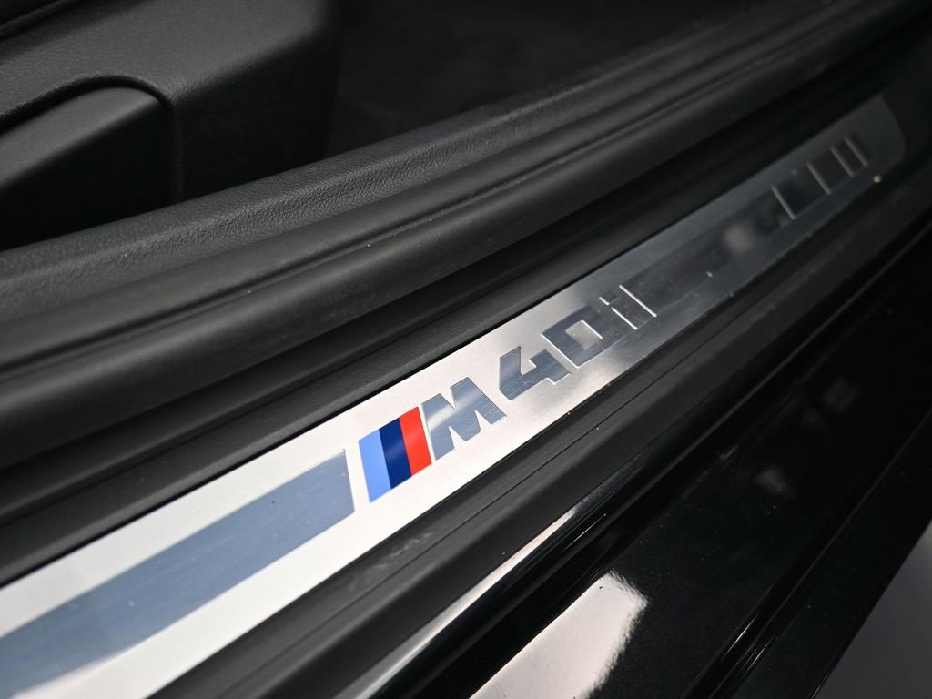 Used 2023 BMW Z4 M40i w/ Premium Package image 18