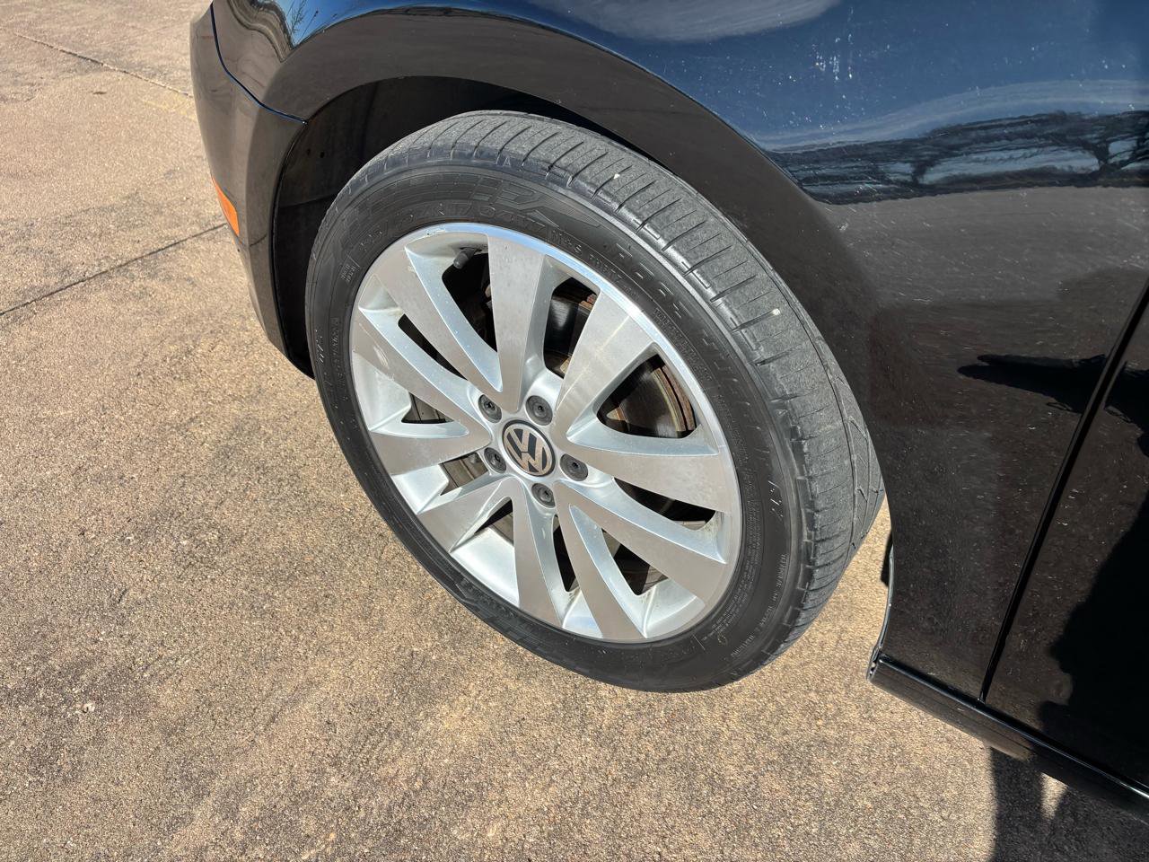 Used 2014 Volkswagen Golf TDI image 20