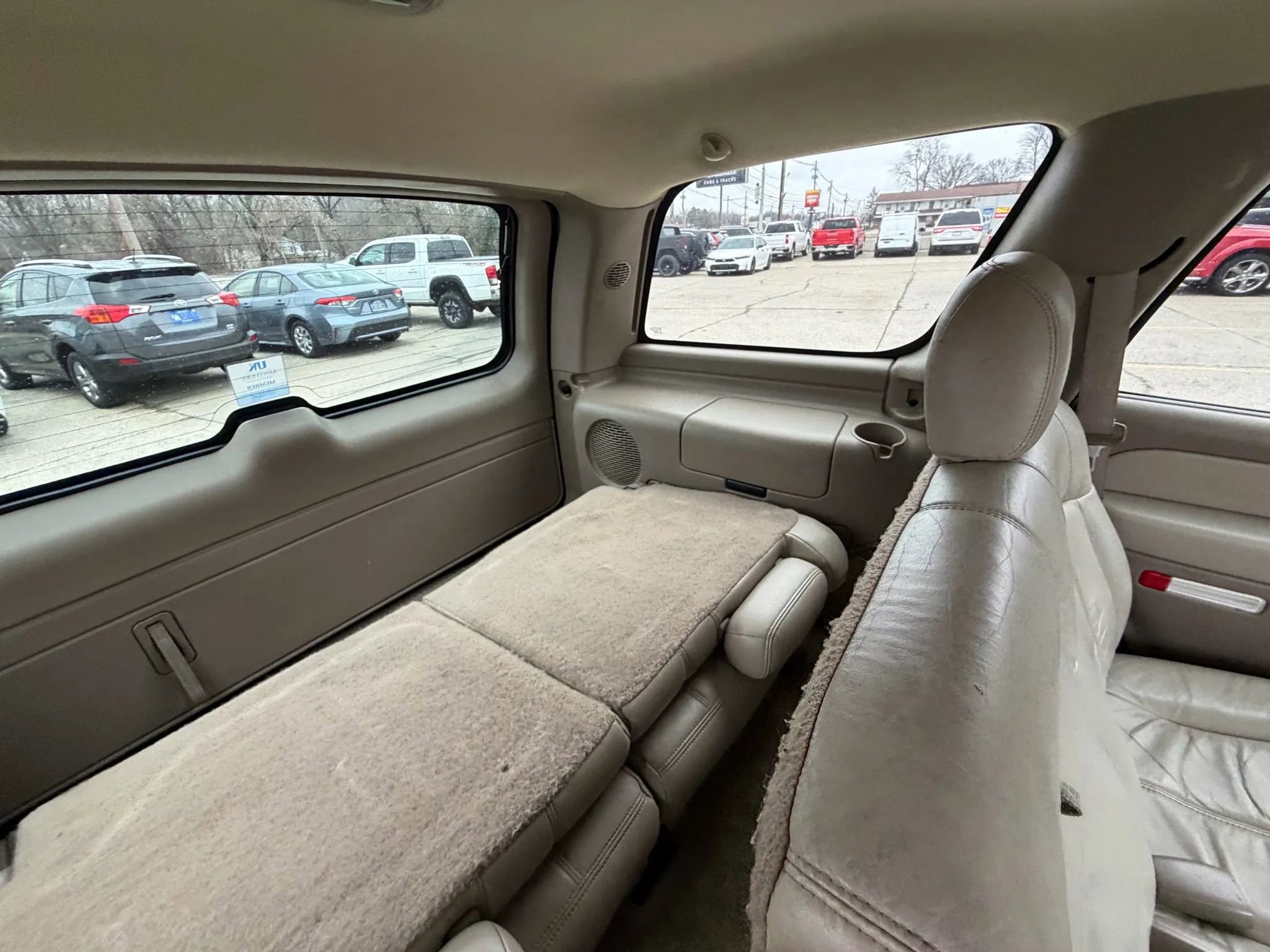 Used 2002 Chevrolet Tahoe LT image 35