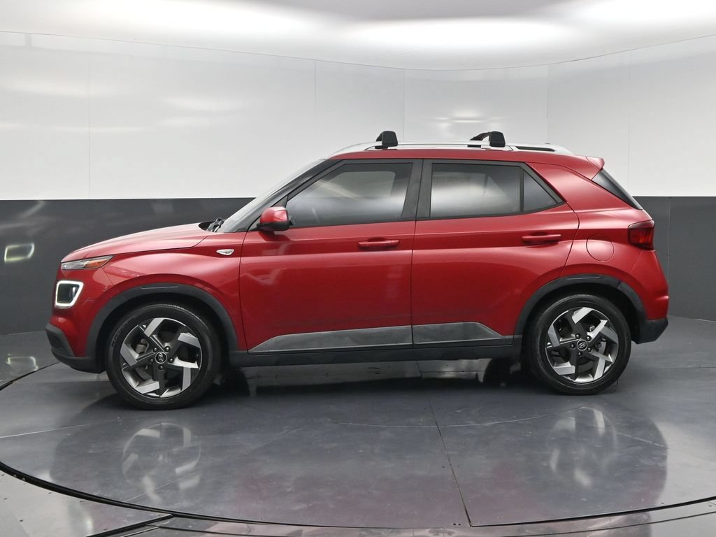 Used 2022 Hyundai Venue Limited FWD image 3