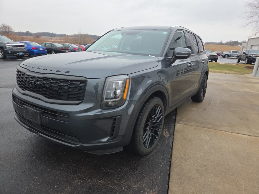 Used 2022 Kia Telluride EX w/ EX Premium Package image 3