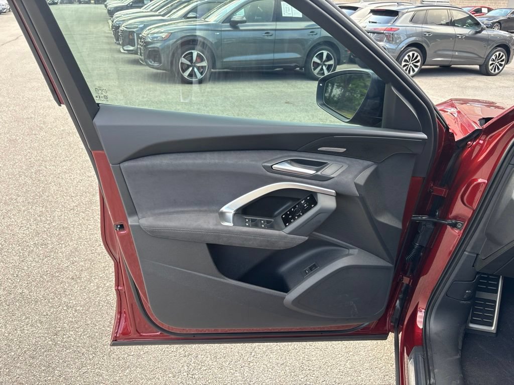 New 2026 Audi SQ5 Prestige AWD/4WD image 10