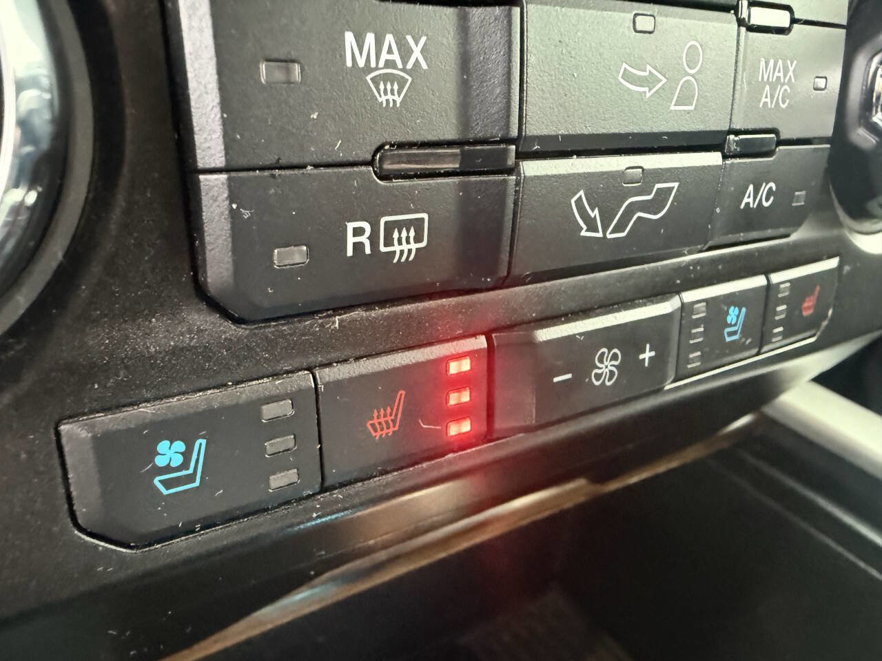 Used 2018 Ford F150 Lariat image 25