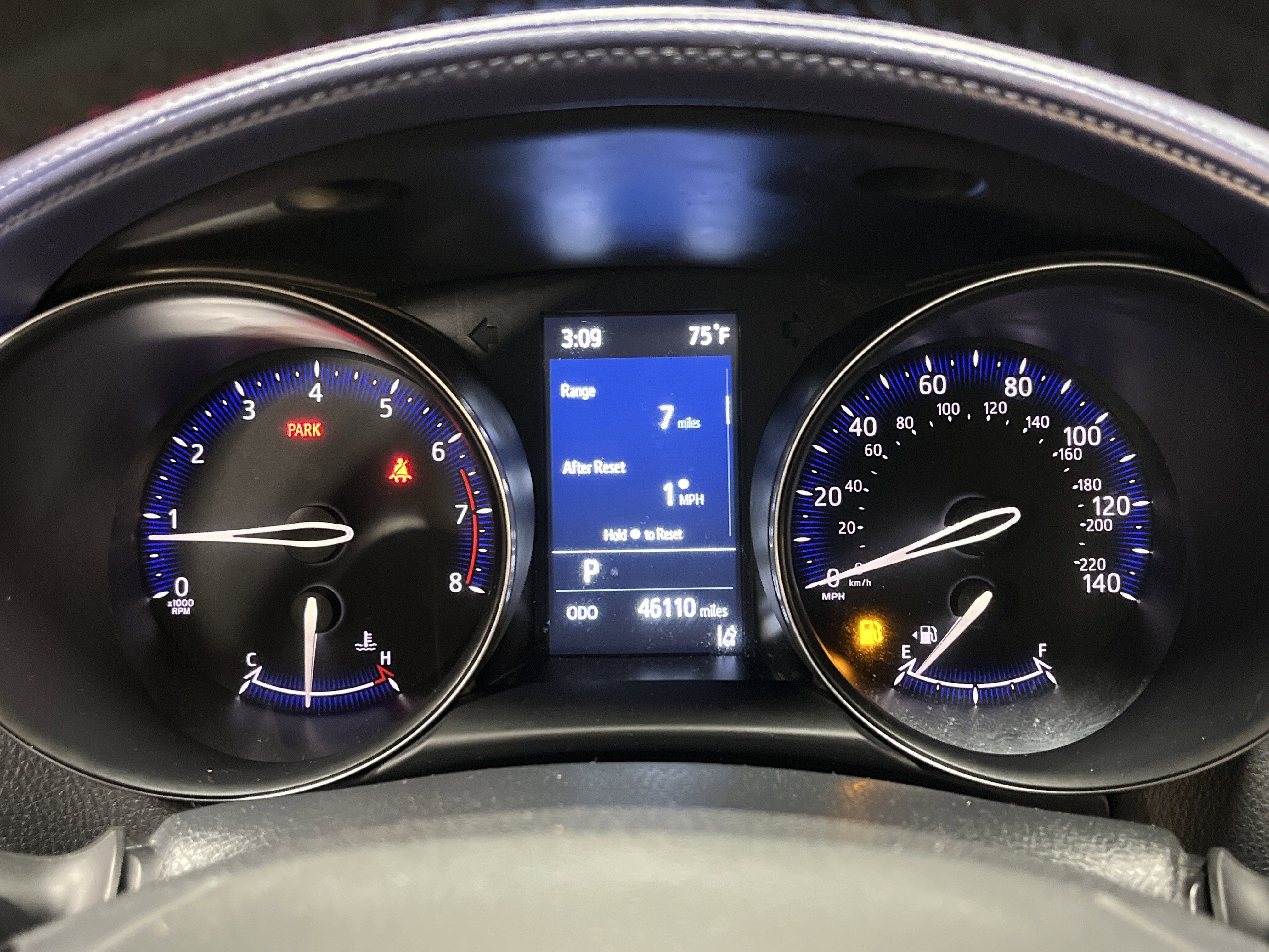 Used 2022 Toyota C-HR XLE image 21