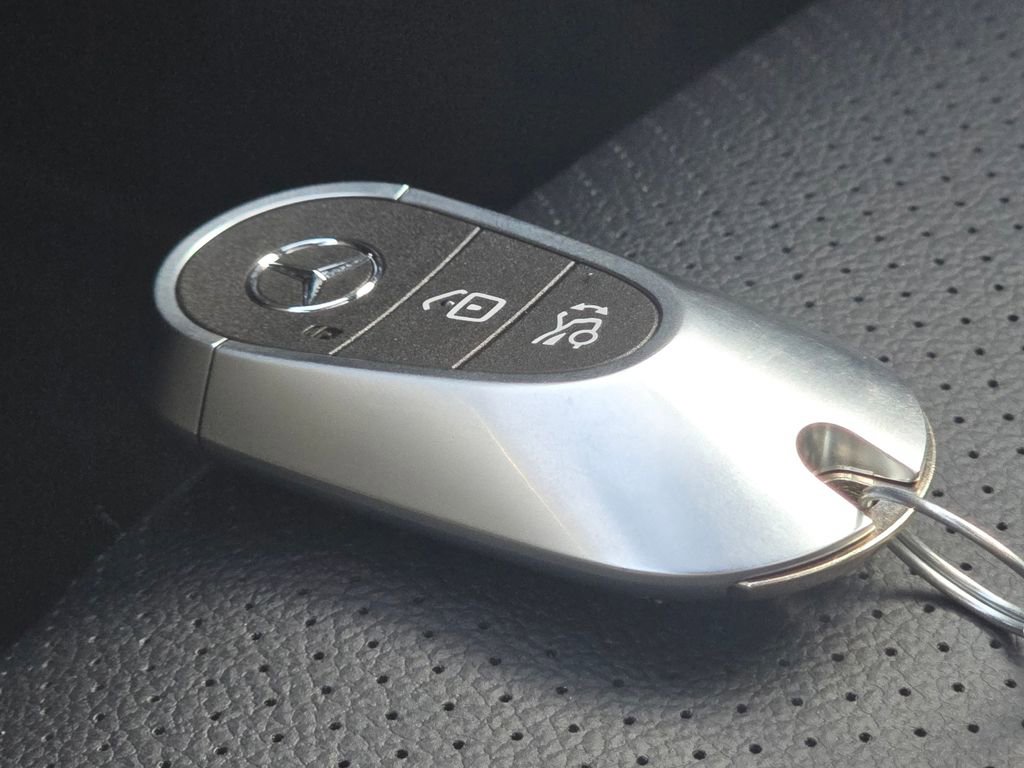 Certified 2026 Mercedes-Benz GLC 300 4MATIC image 39