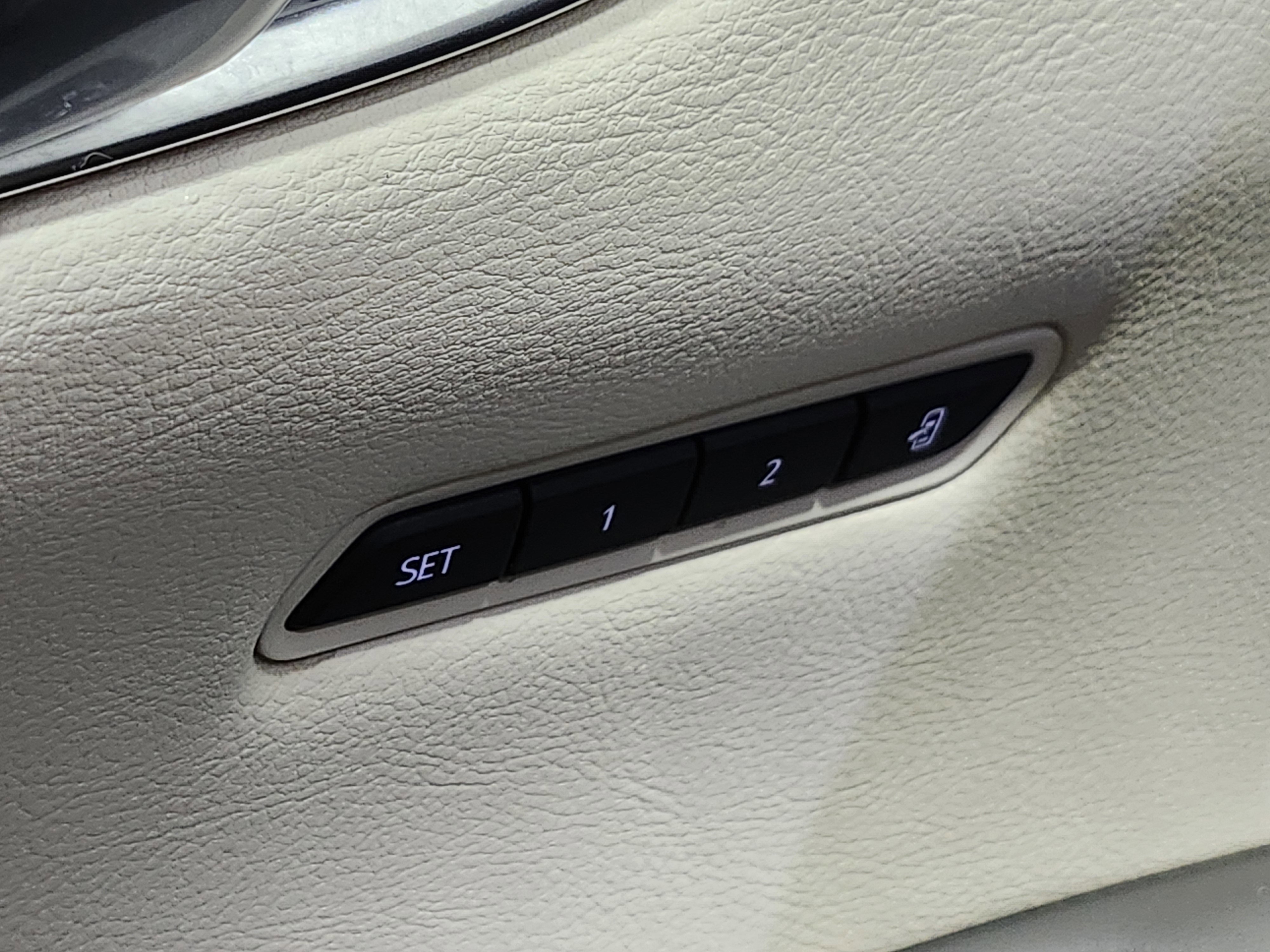 Used 2021 Cadillac XT5 Premium Luxury image 22