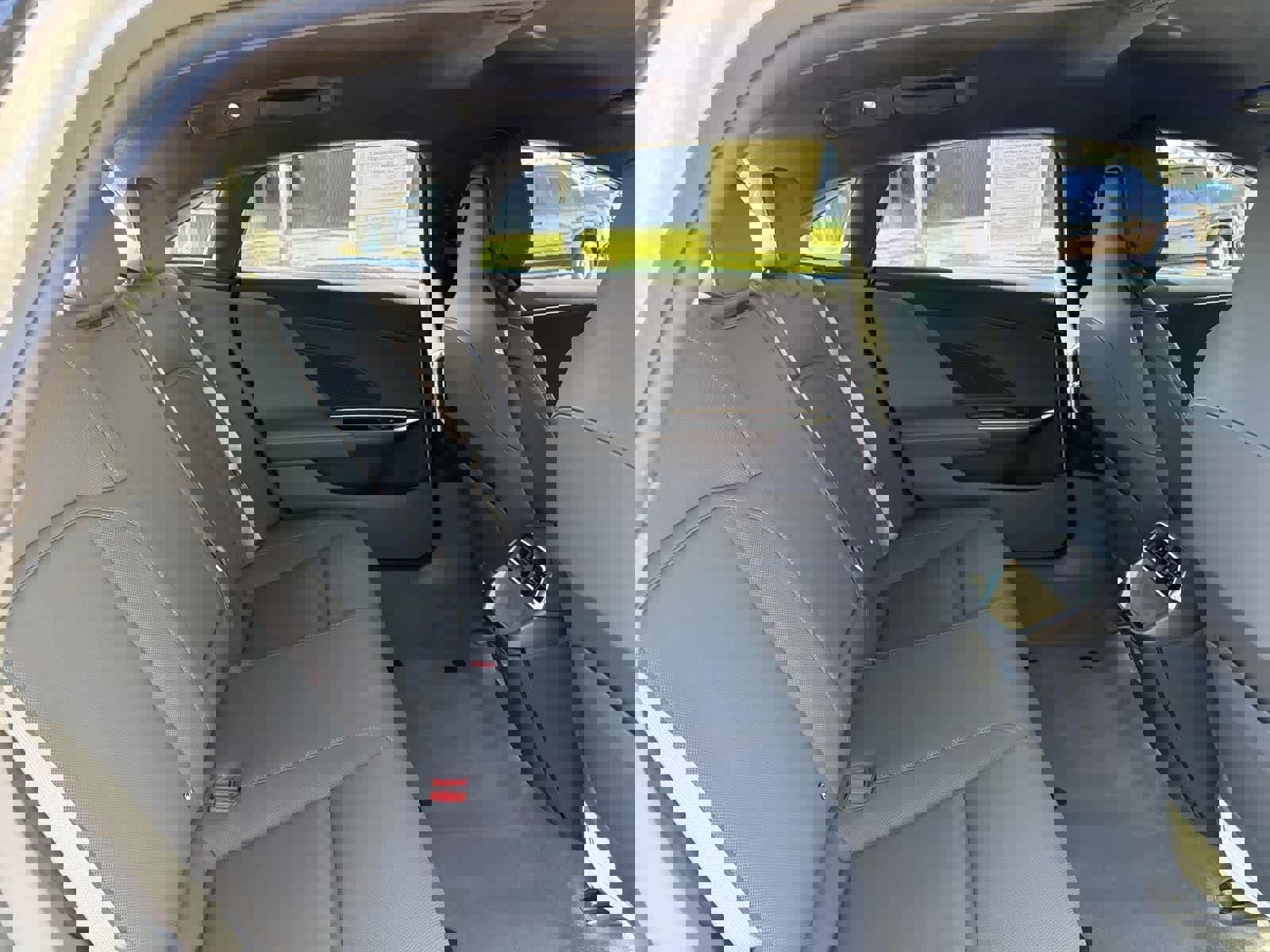 Used 2024 Lucid Air Pure image 31