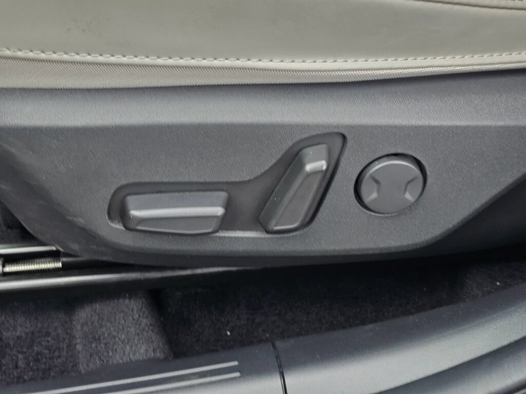 Certified 2023 Kia Niro Wind w/ Wind Preserve Package FWD image 32