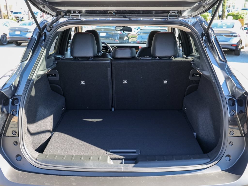 New 2026 Nissan Kicks SR FWD image 16