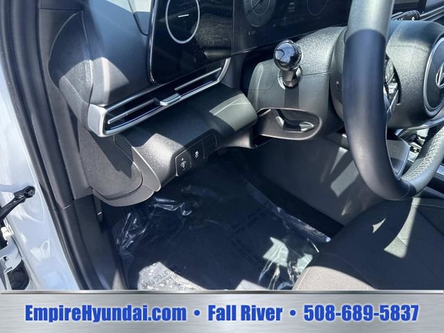 Used 2024 Hyundai Elantra SEL w/ Convenience Package FWD image 18