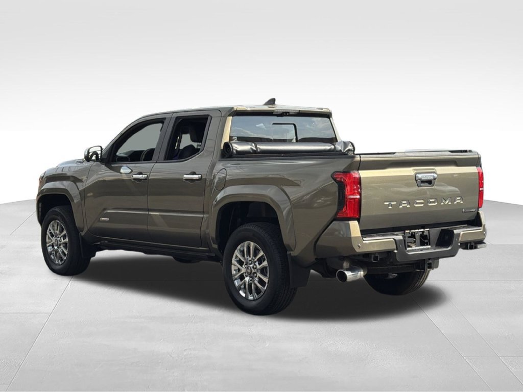 Used 2024 Toyota Tacoma Limited AWD/4WD image 6
