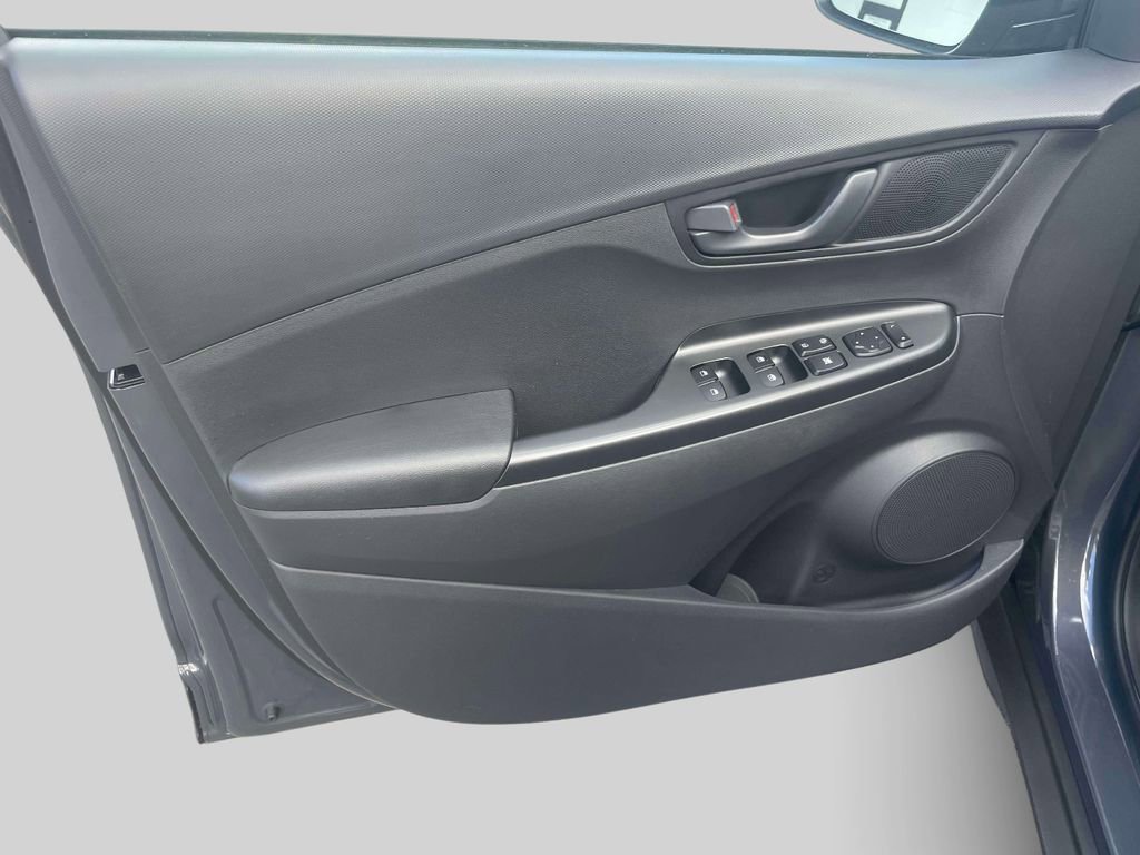 Used 2023 Hyundai Kona SEL image 16