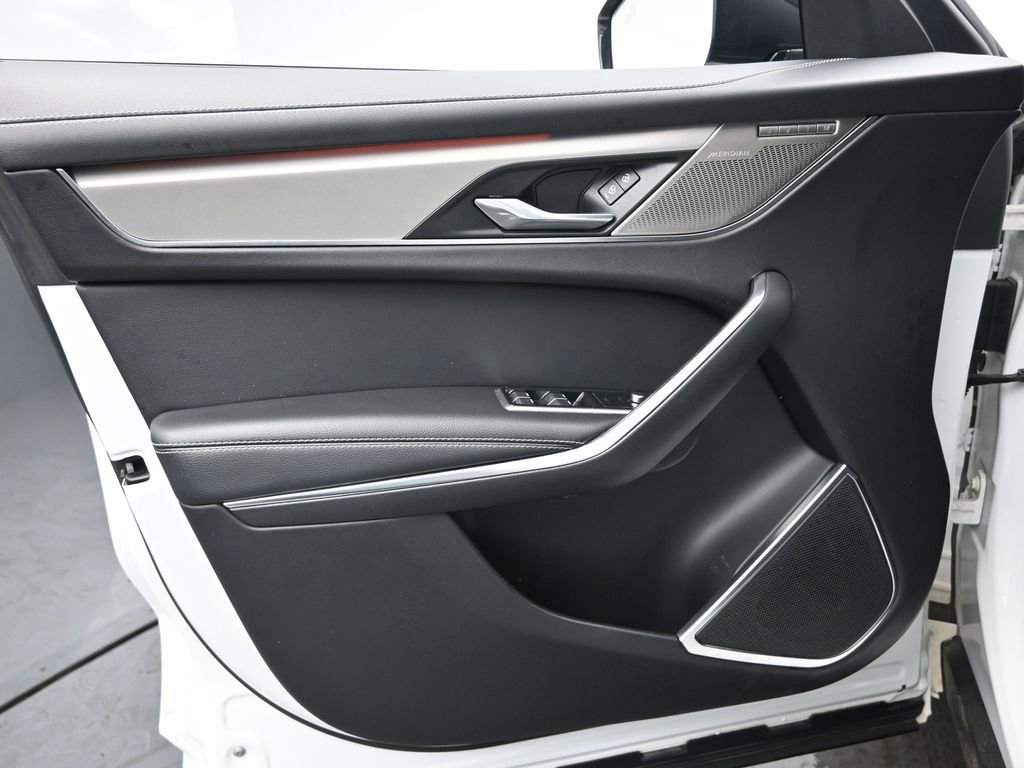 Used 2024 Jaguar F-PACE R-Dynamic S image 26