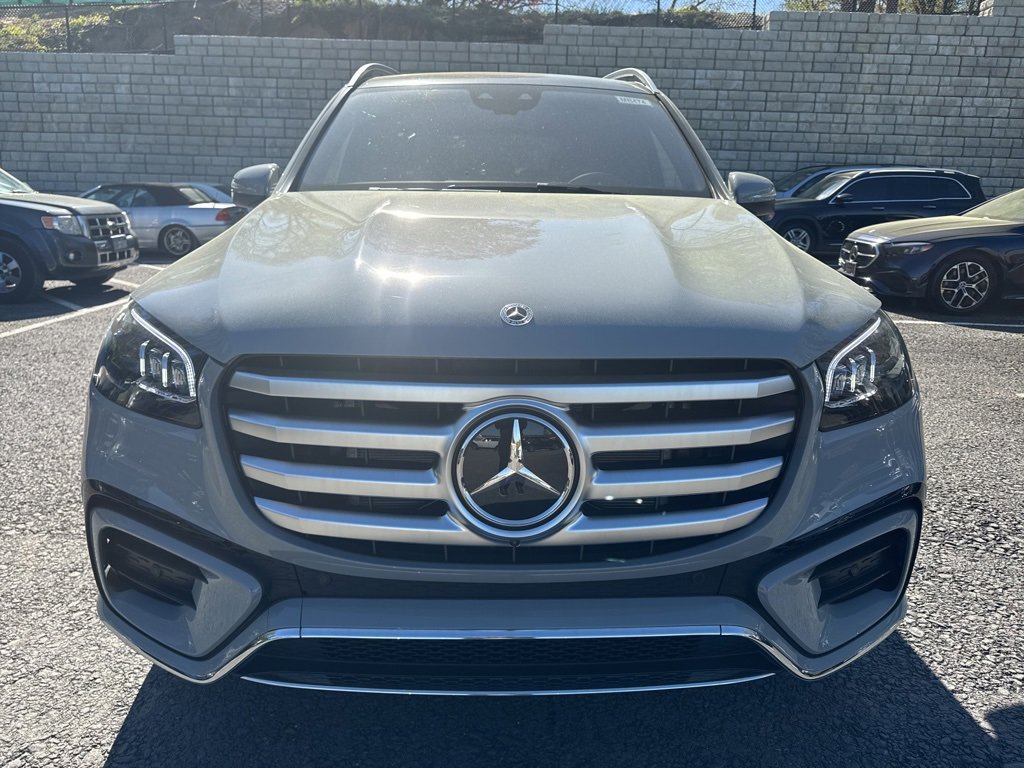 New 2025 Mercedes-Benz GLS 580 4MATIC image 2
