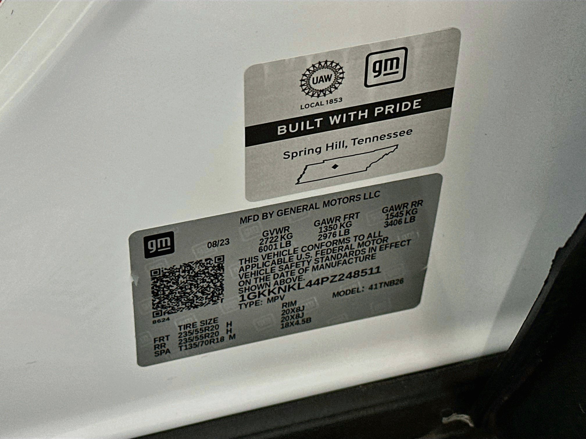 Used 2023 GMC Acadia SLE w/ Driver Convenience Package FWD image 12
