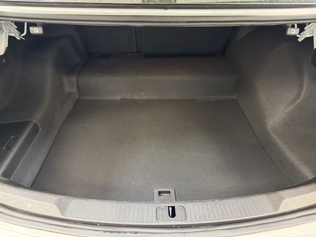 Used 2019 Buick LaCrosse Essence image 25