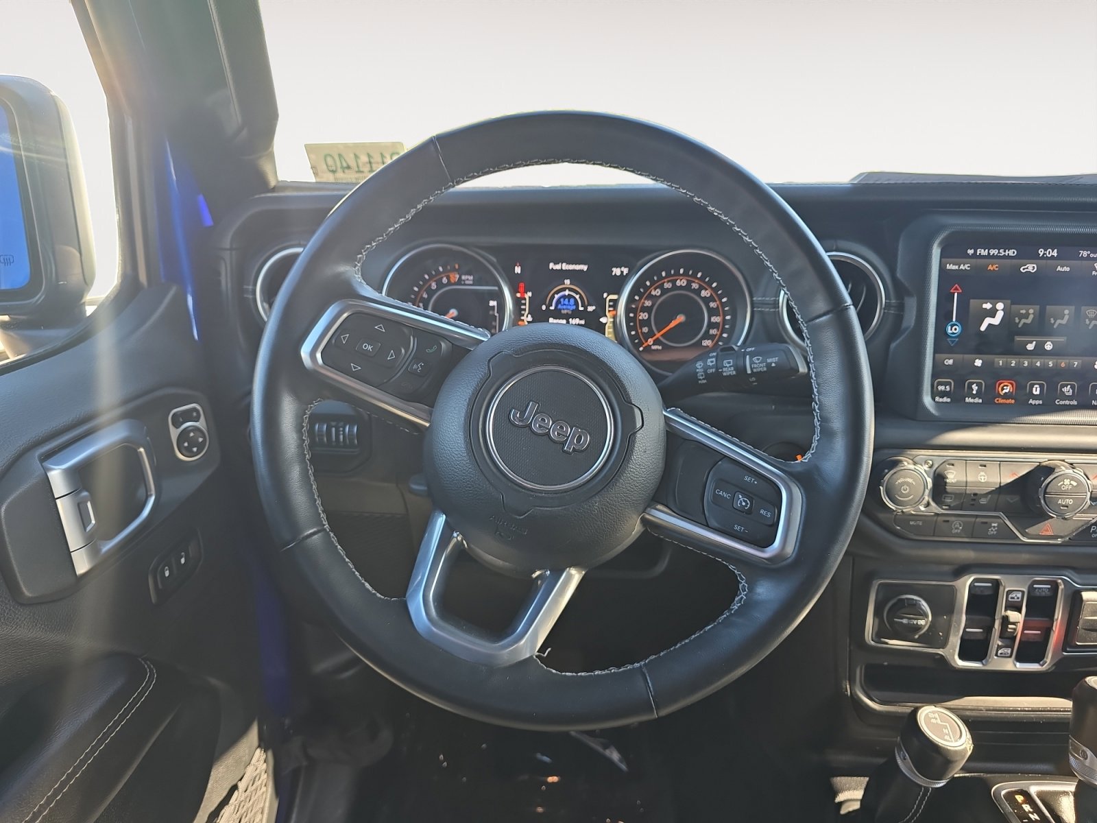 Used 2018 Jeep Wrangler Unlimited Sahara AWD/4WD image 13
