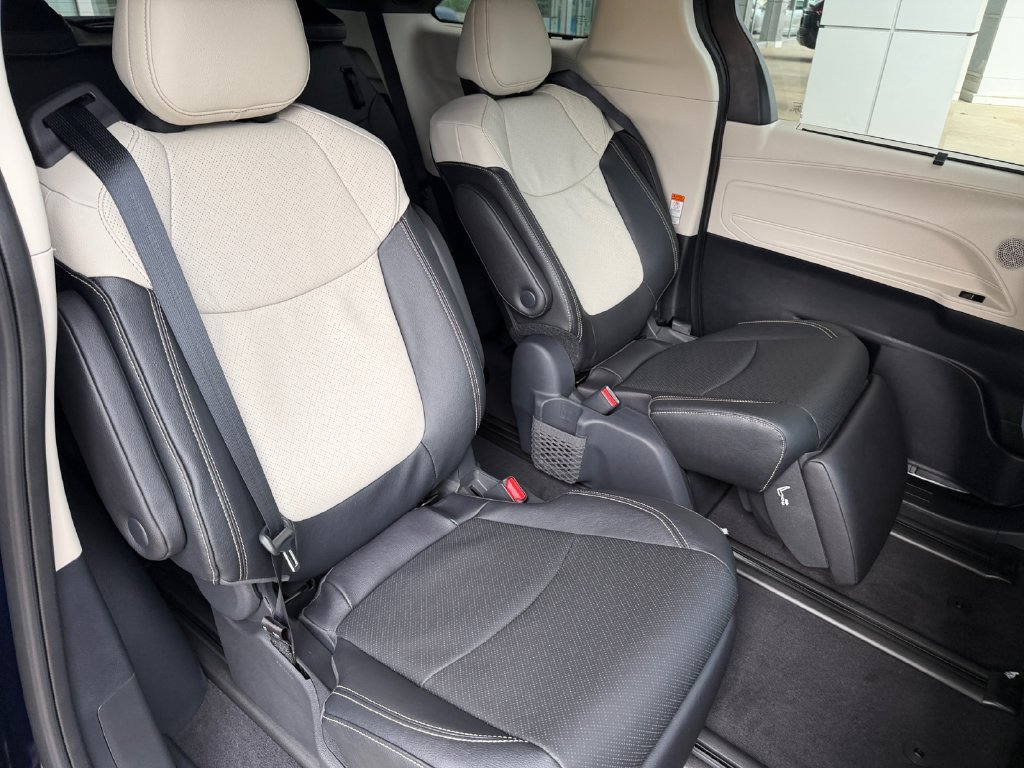 New 2026 Toyota Sienna Limited AWD/4WD image 19