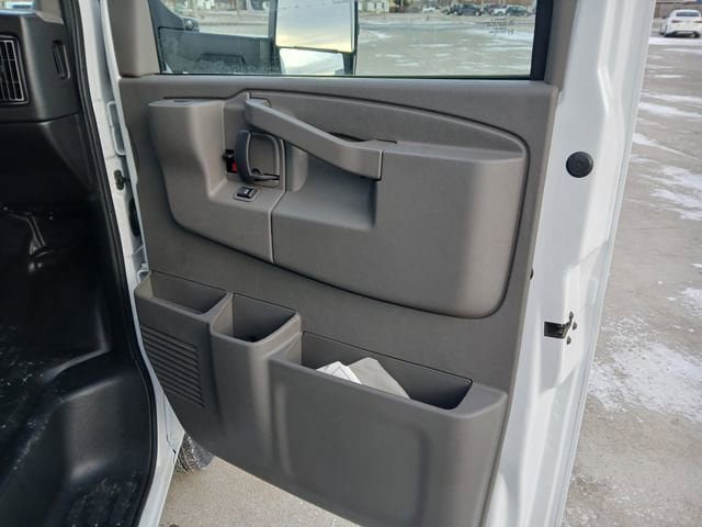 New 2025 GMC Savana 3500 Extended w/ Power Convenience Package RWD image 15