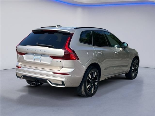 Used 2026 Volvo XC60 B5 Core w/ Climate Package AWD/4WD image 4