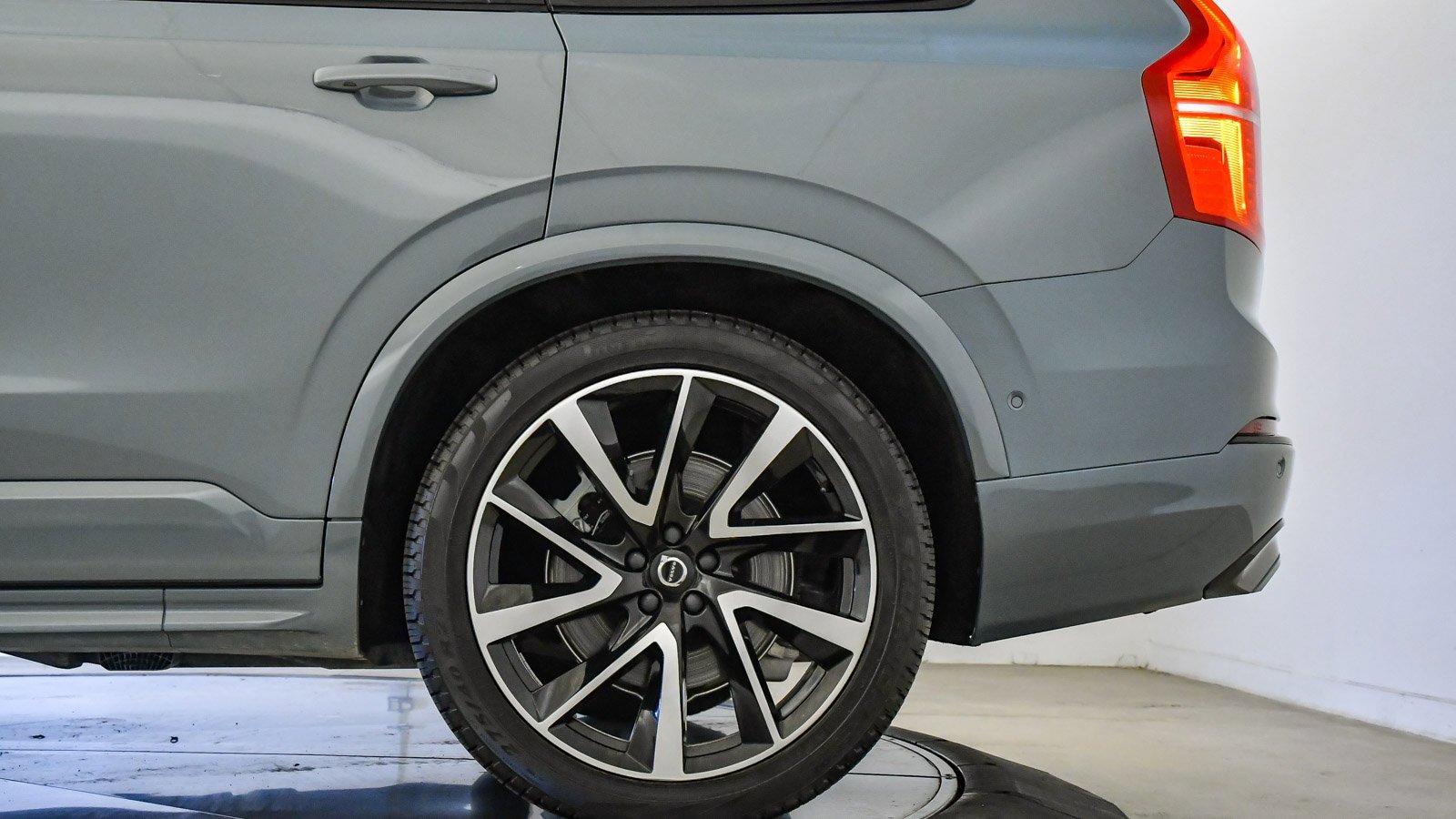 Certified 2023 Volvo XC90 T8 Ultimate image 10