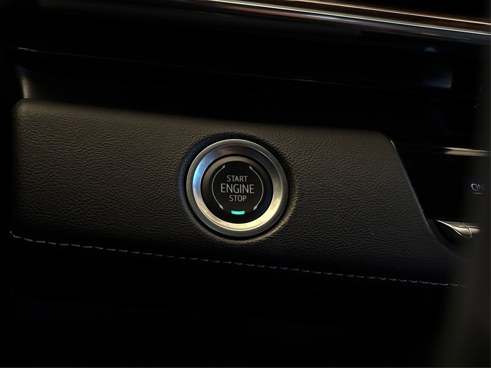 Certified 2022 Cadillac Escalade Luxury image 27