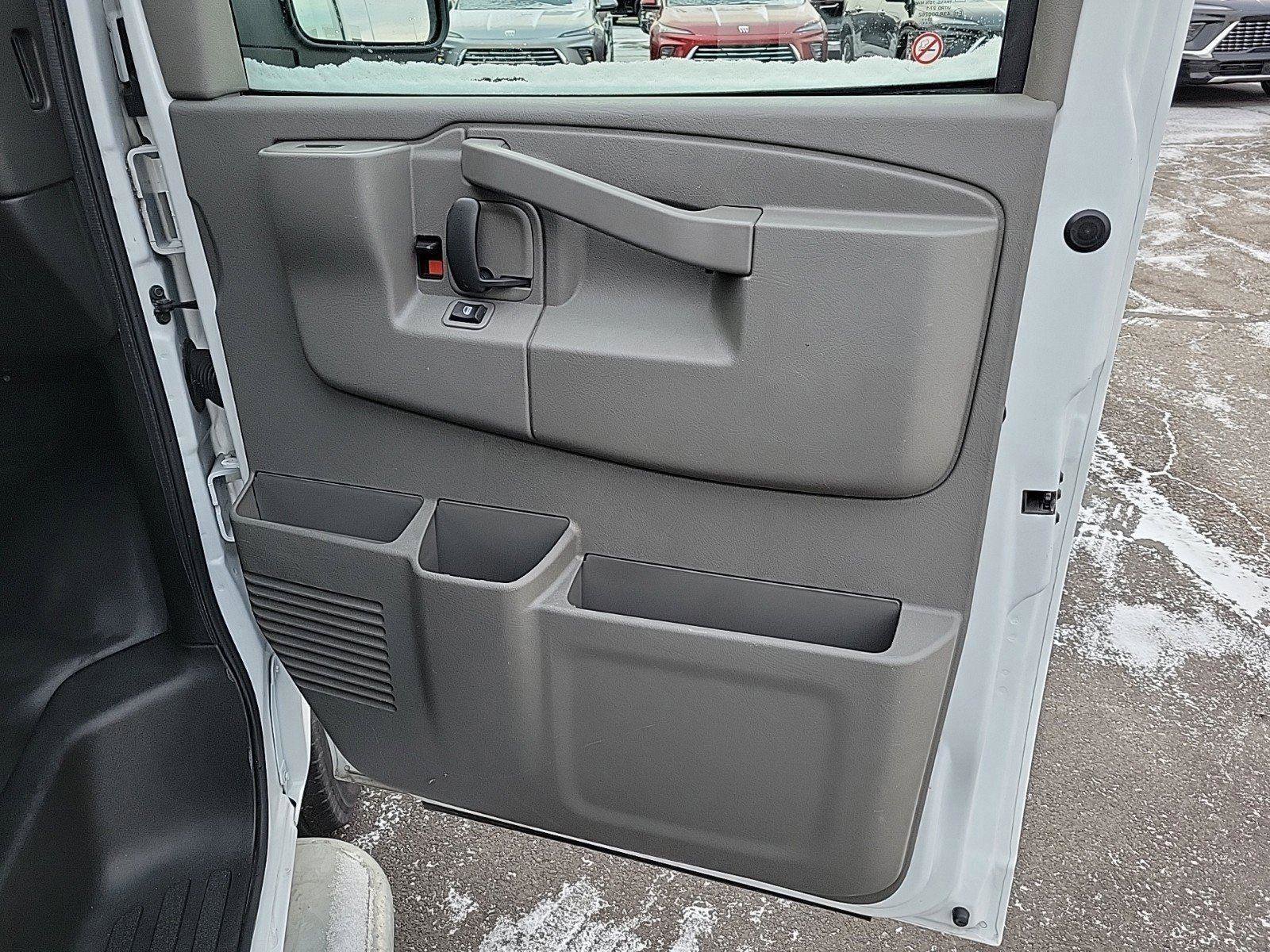 Used 2024 GMC Savana 2500 w/ Driver Convenience Package image 10