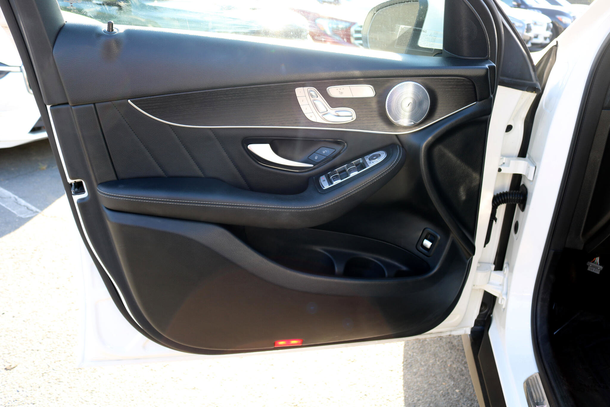 Used 2020 Mercedes-Benz GLC 300 4MATIC image 13