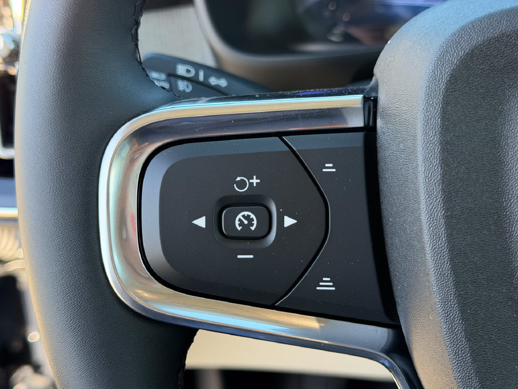 New 2026 Volvo XC40 B5 Ultra w/ Protection Package Premier AWD/4WD image 19