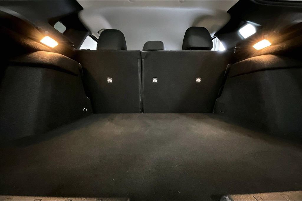 Certified 2025 Nissan Kicks SV image 20