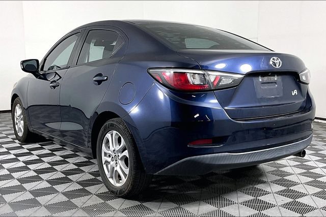 Used 2018 Toyota Yaris iA FWD image 2