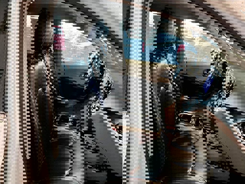 Used 2023 Chrysler Pacifica Touring-L image 11