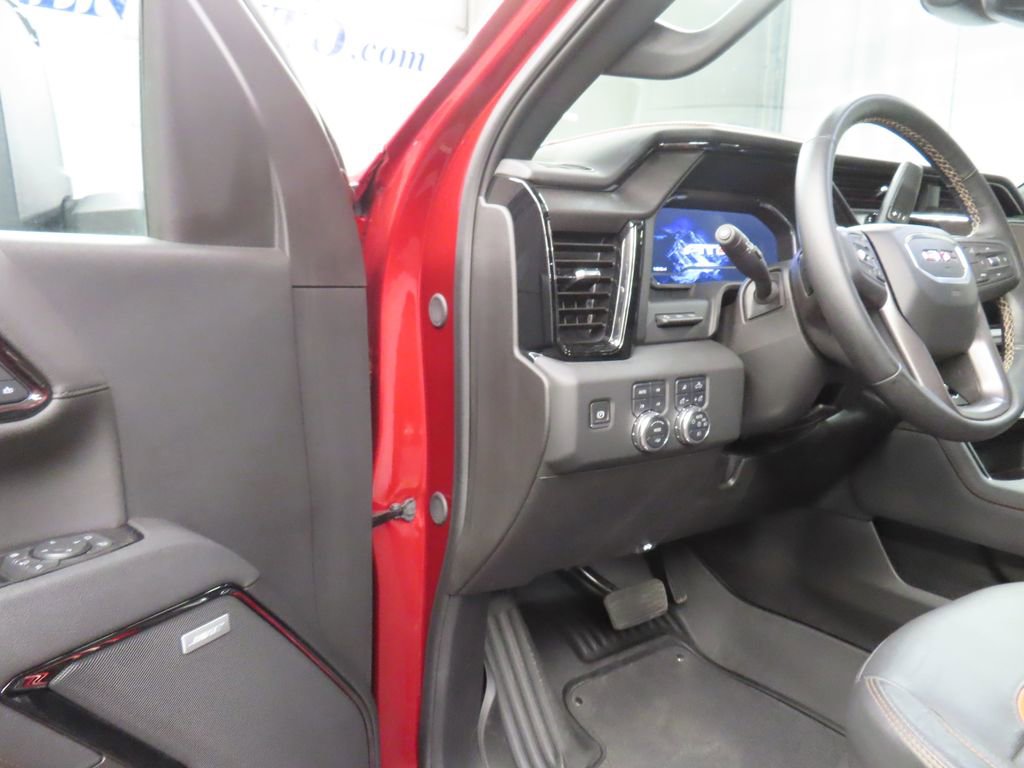 Used 2025 GMC Sierra 2500 AT4 w/ Technology Package AWD/4WD image 68