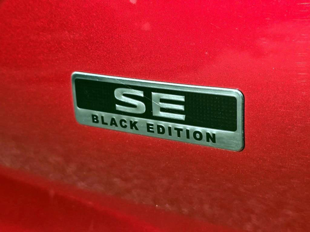Used 2023 Mitsubishi Outlander SE Black Edition FWD image 8