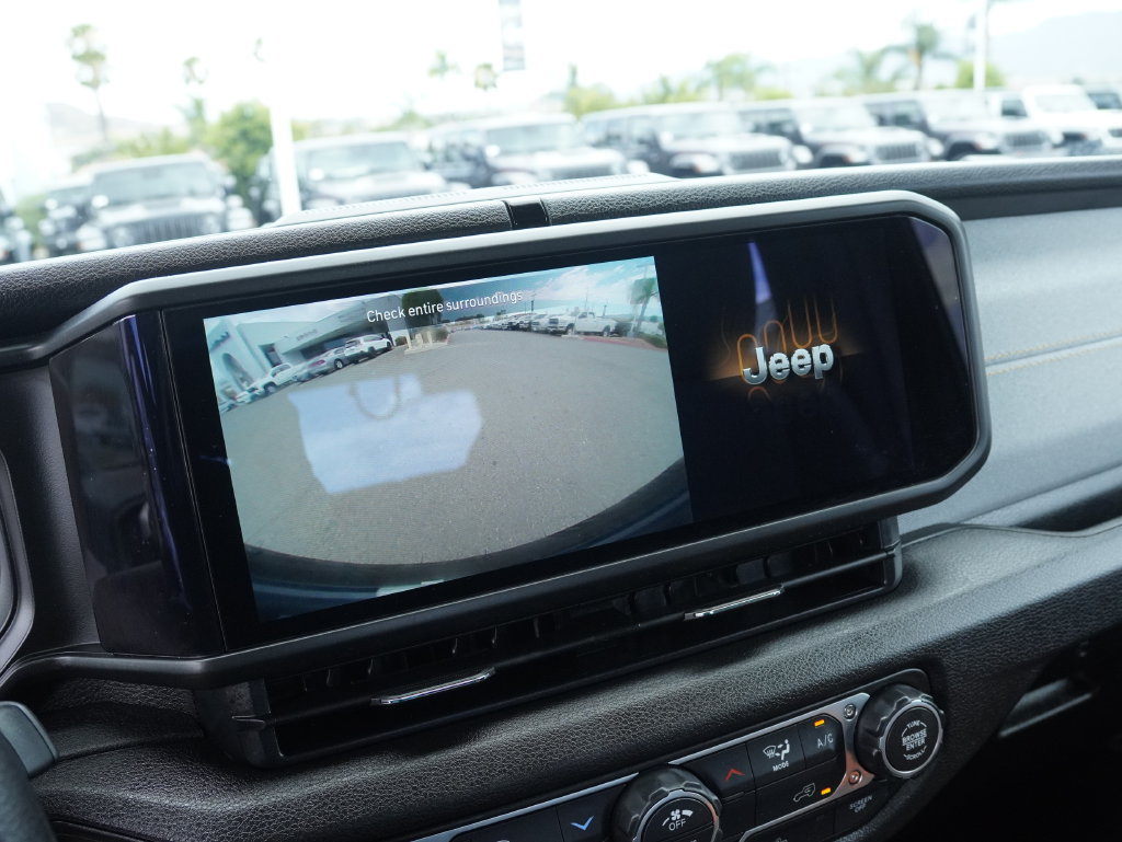 Used 2026 Jeep Wrangler Sport AWD/4WD image 17