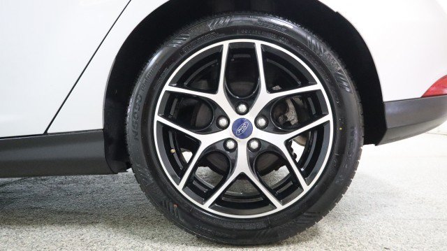 Used 2018 Ford Focus SEL FWD image 18