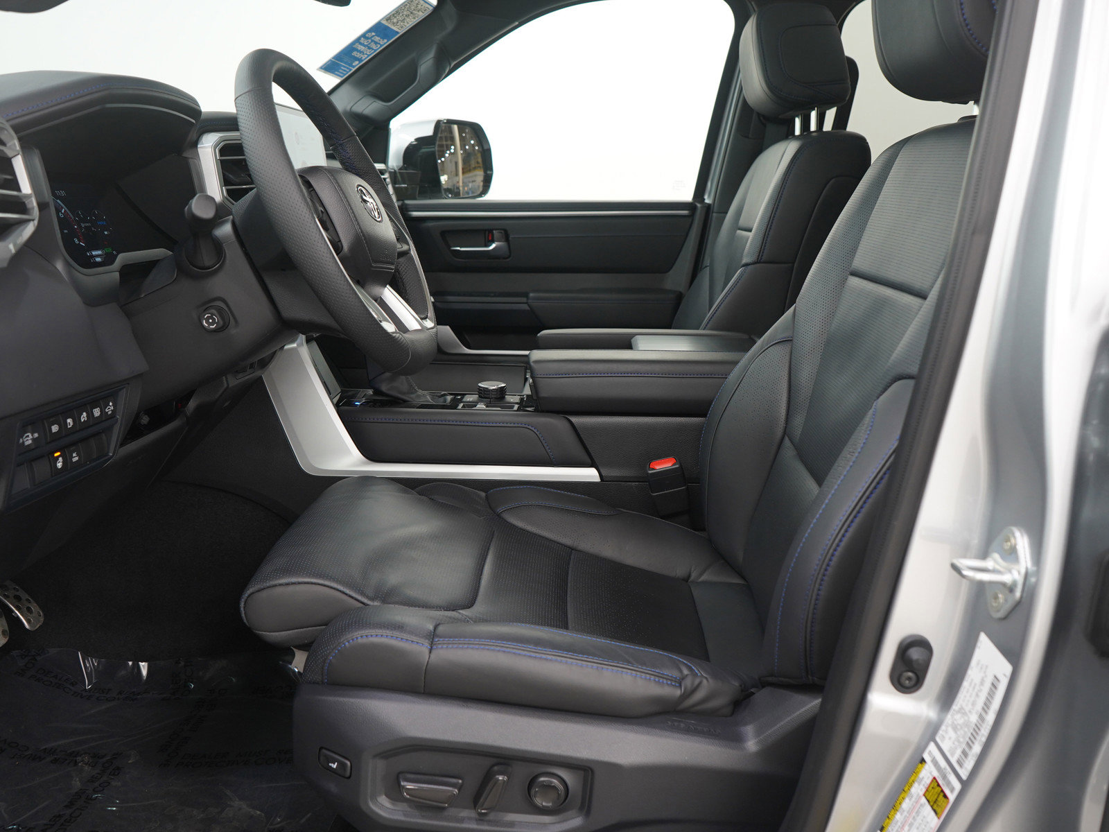 Used 2025 Toyota Sequoia Platinum image 28