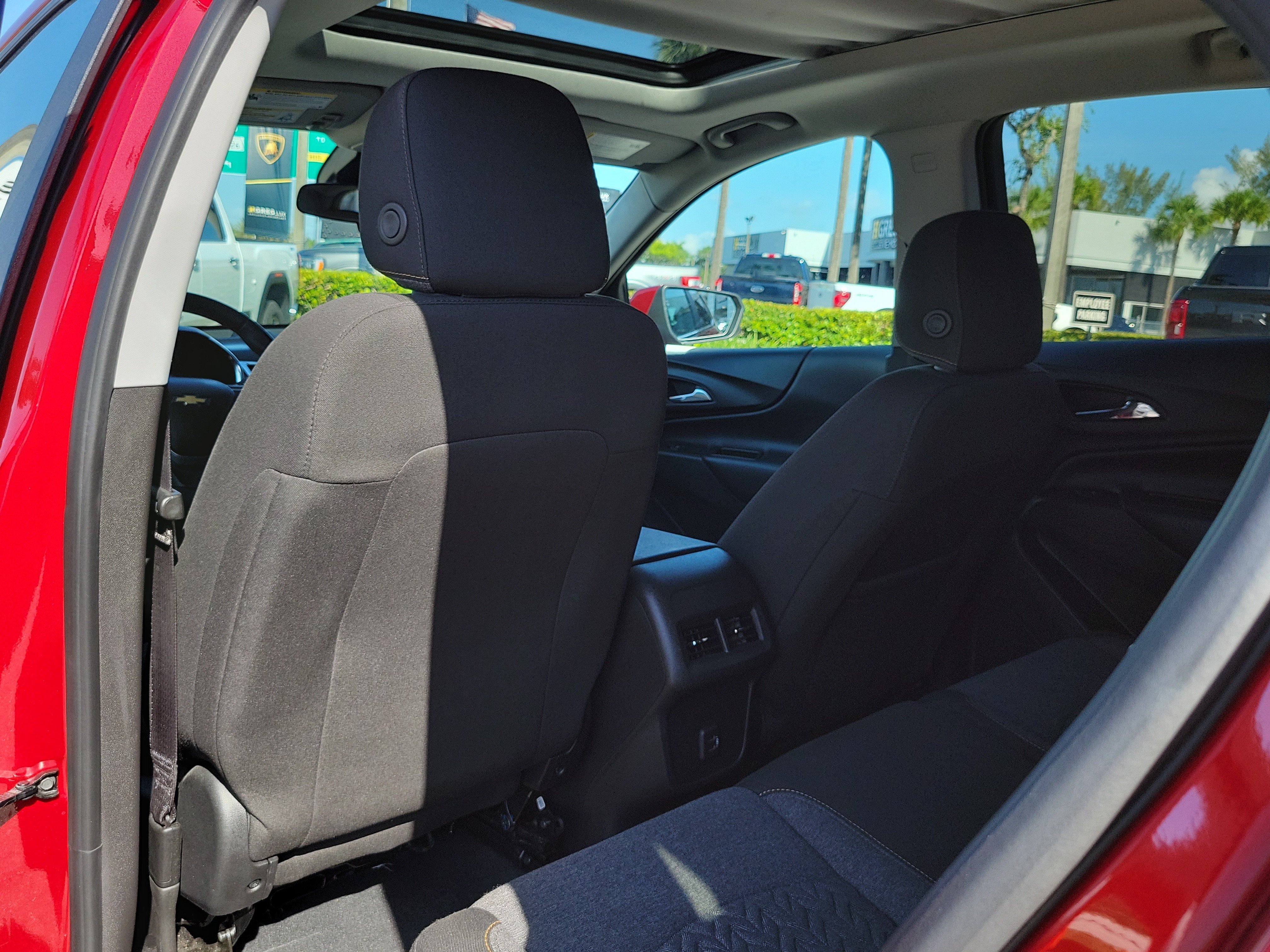 Used 2023 Chevrolet Equinox LT FWD image 15