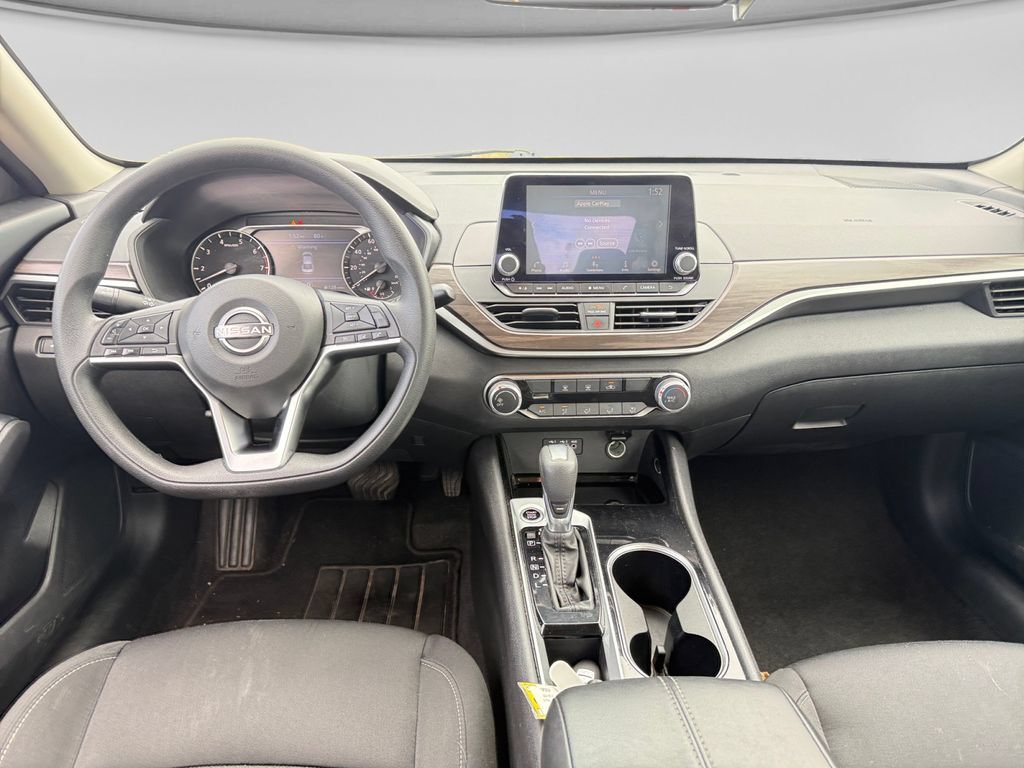 Used 2024 Nissan Altima 2.5 SV FWD image 23