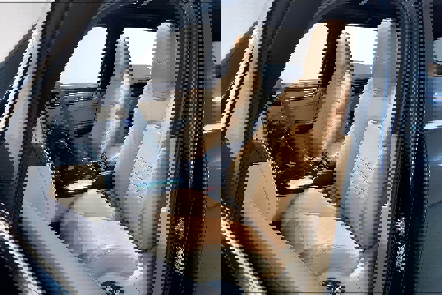 Used 2020 Porsche Cayenne Turbo image 7