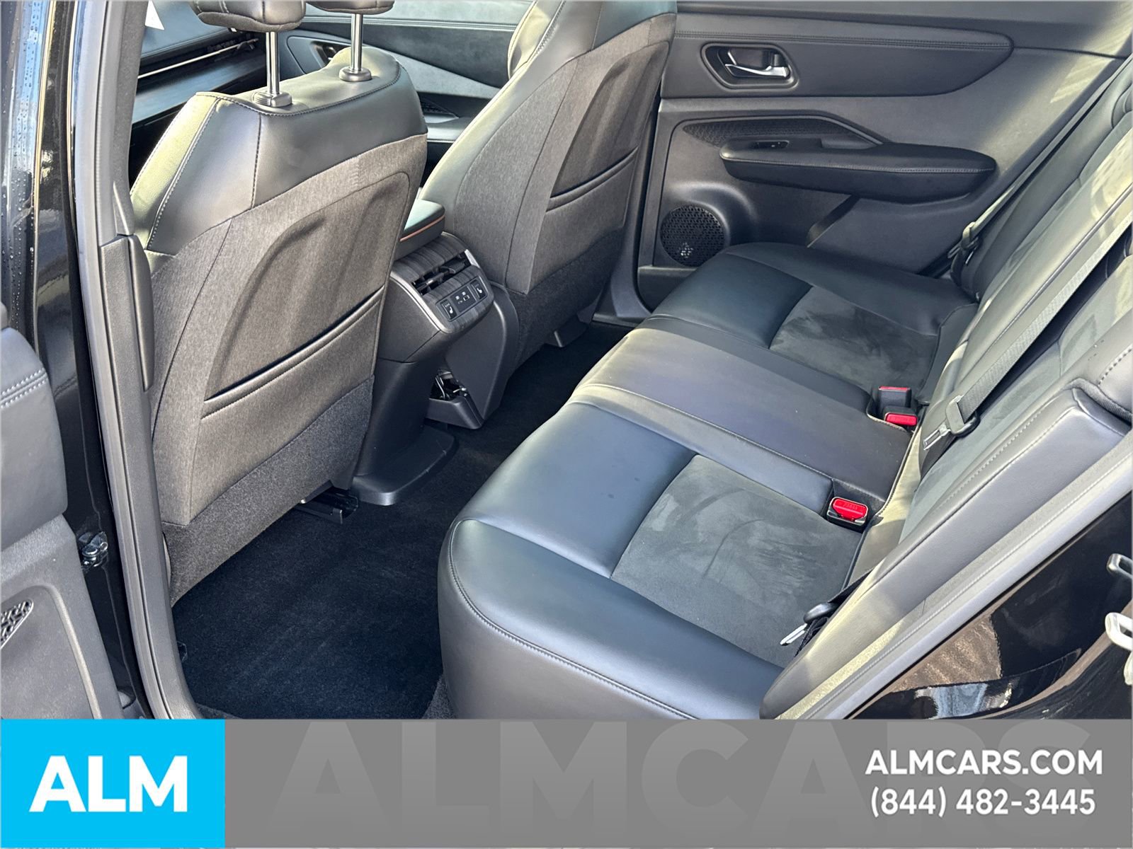 Used 2023 Nissan Ariya AWD image 24