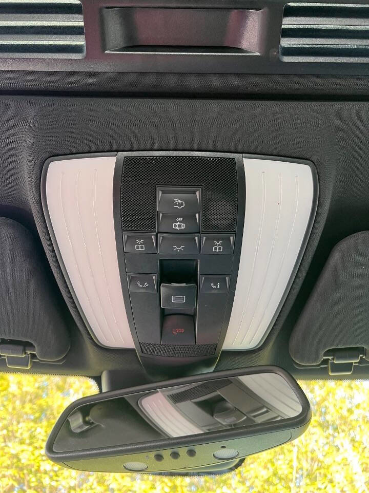 Used 2015 Mercedes-Benz E 350 Sedan image 27