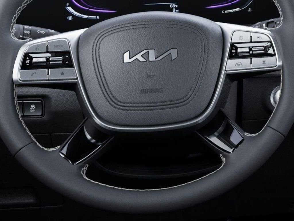 Used 2025 Kia Telluride AWD image 22