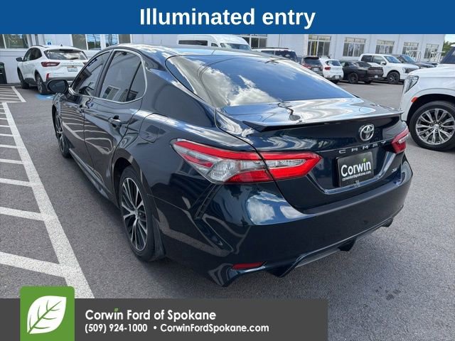 Used 2018 Toyota Camry SE w/ Moonroof Package FWD image 10