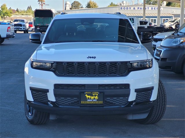 Certified 2024 Jeep Grand Cherokee L Laredo image 2