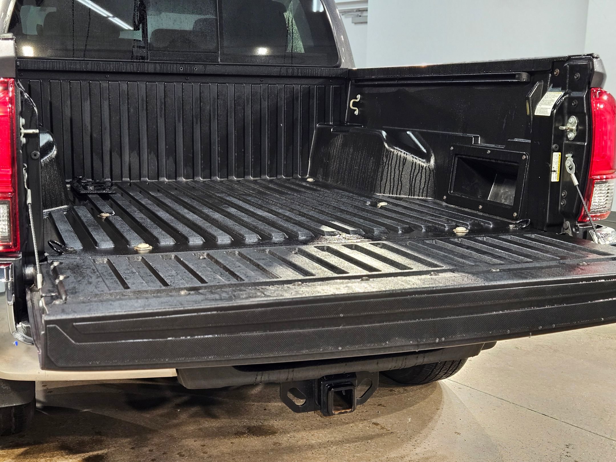Used 2019 Toyota Tacoma SR5 image 18