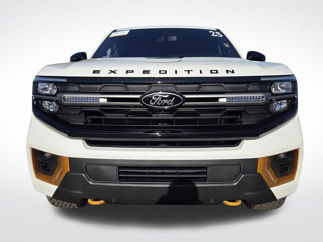 Used 2025 Ford Expedition Tremor image 3