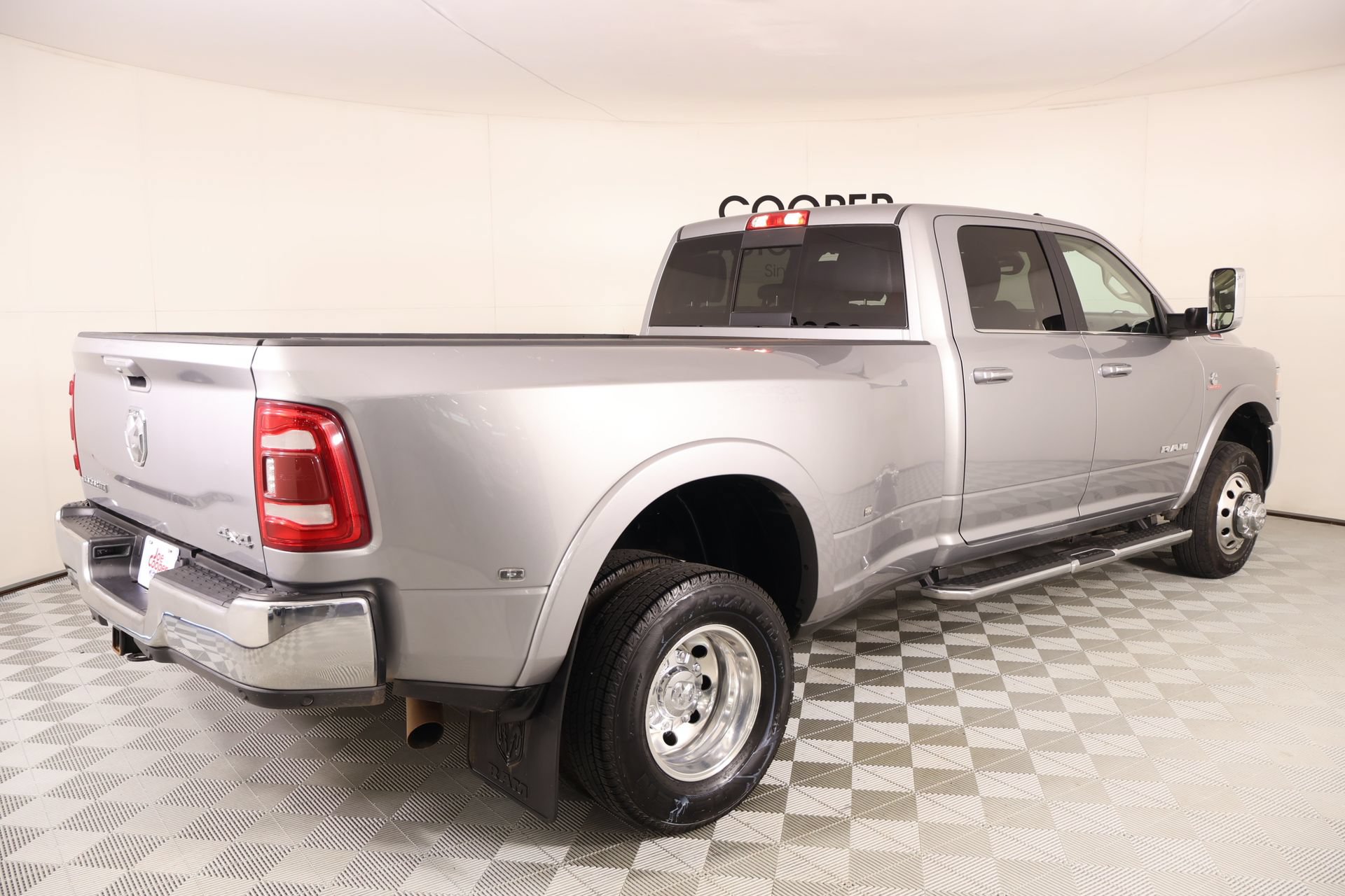 Used 2022 RAM 3500 Laramie AWD/4WD image 21