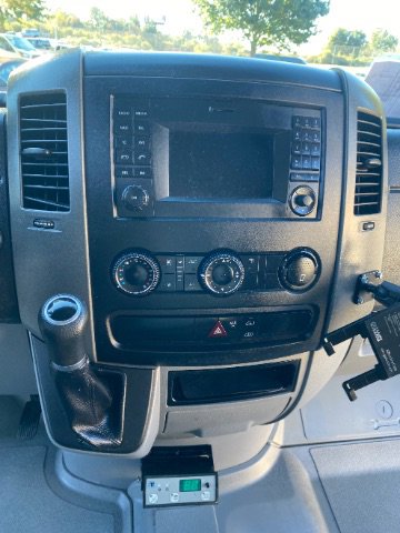 Used 2015 Freightliner Sprinter 2500 w/ Additional Battery Package image 19